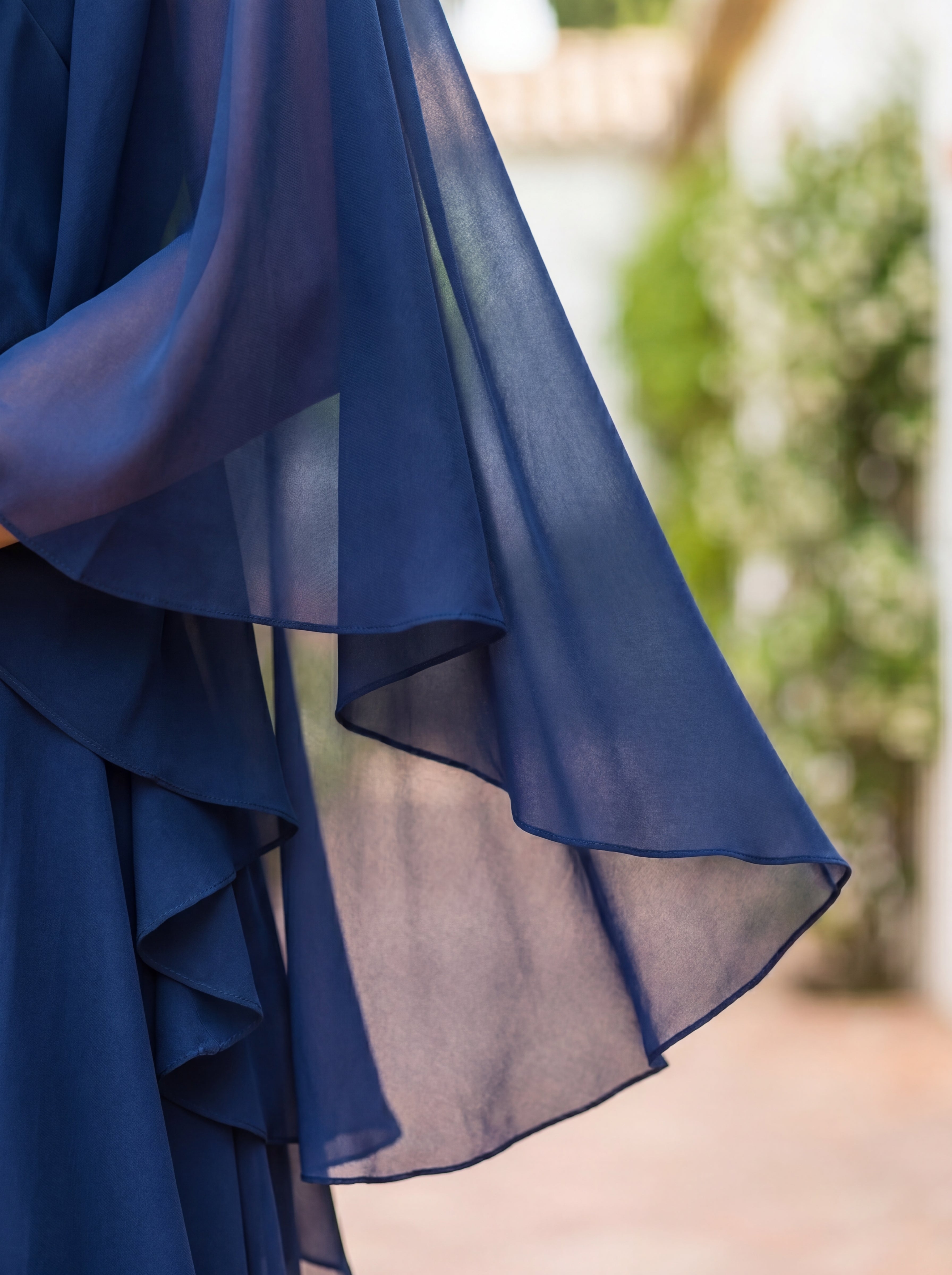 Kaksiosainen Lázaro-asuste elegantista ja hienostuneesta kreppikankaasta