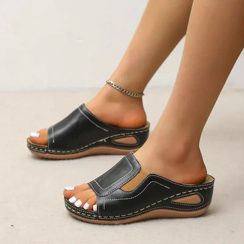Tessa™ Mukavuussandaalit