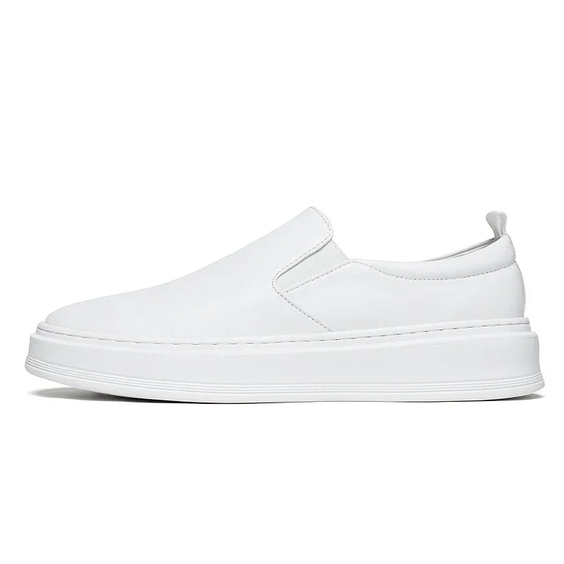 Nahkaiset slip-on kengät